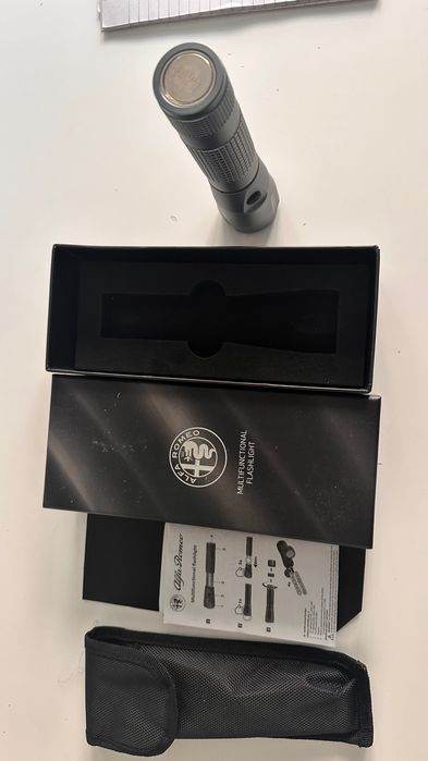 Продам оригинален фенер на марката Alfa Romeo