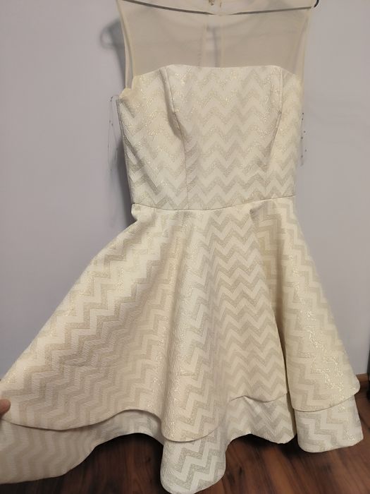 Прекрасна рокля М размер