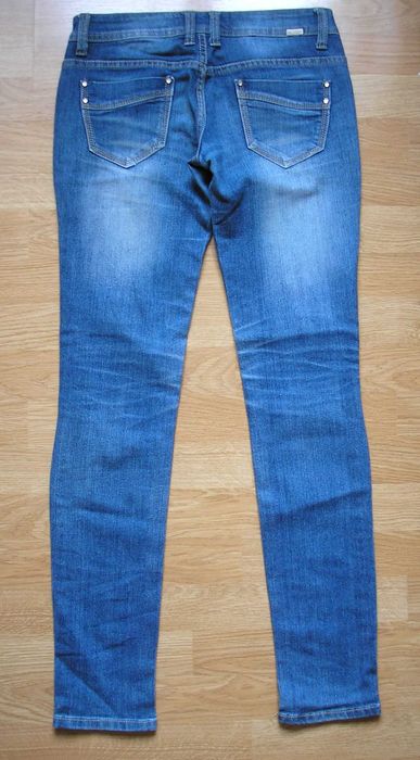 Нов черен панталон „Bershka“, размер 40, Дънки