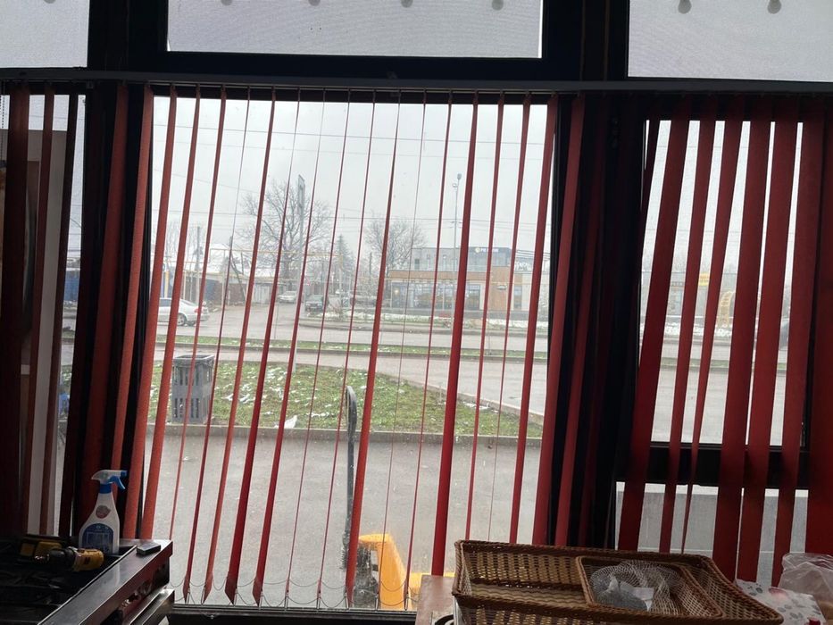 Продаются 2 жалюзи