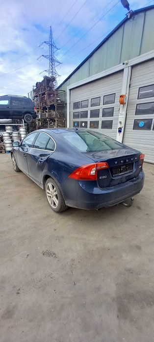 volvo s60 motor 2.4  an 2011 Dezmembrez/Dezmembram
