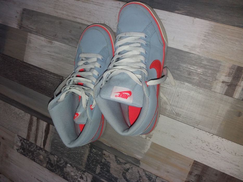 Маратонки nike  36.5