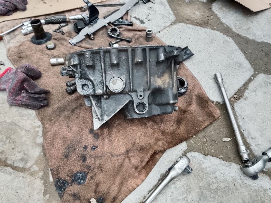 Каробка по запчастям спринтер 2.3