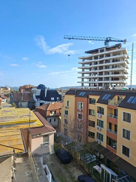 Дава се под наем Тристаен апартамент в Варна, Център - 100 кв.м за 1196.97 € - Снимка #5