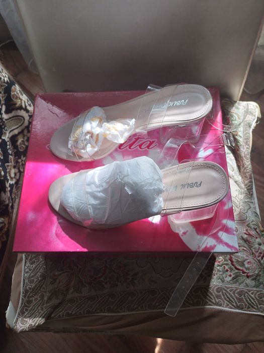 Босоножки летние , женские