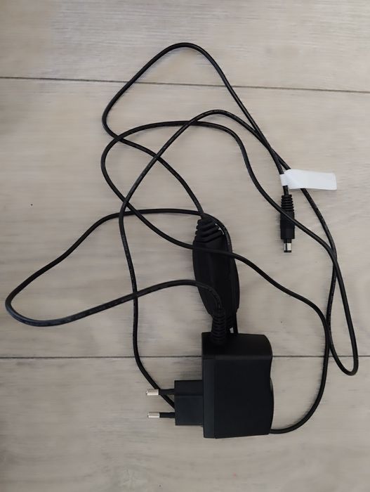 Продам педаль Distortion Ds-1 и блок питания для нее