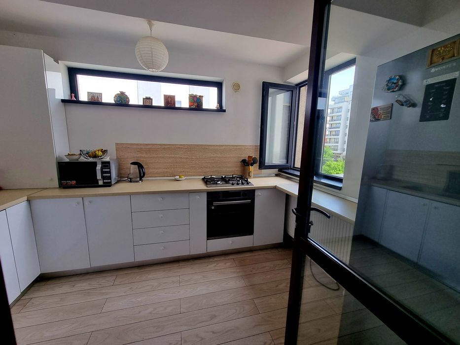 Proprietar vand Apartament 2 camere semidecomandat Promenada Craiova