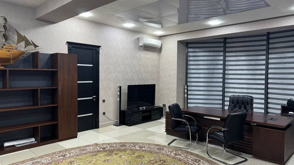 Сдаётся Помещение в Здание 550м2 с ремонтом метро Ойбек (N206)