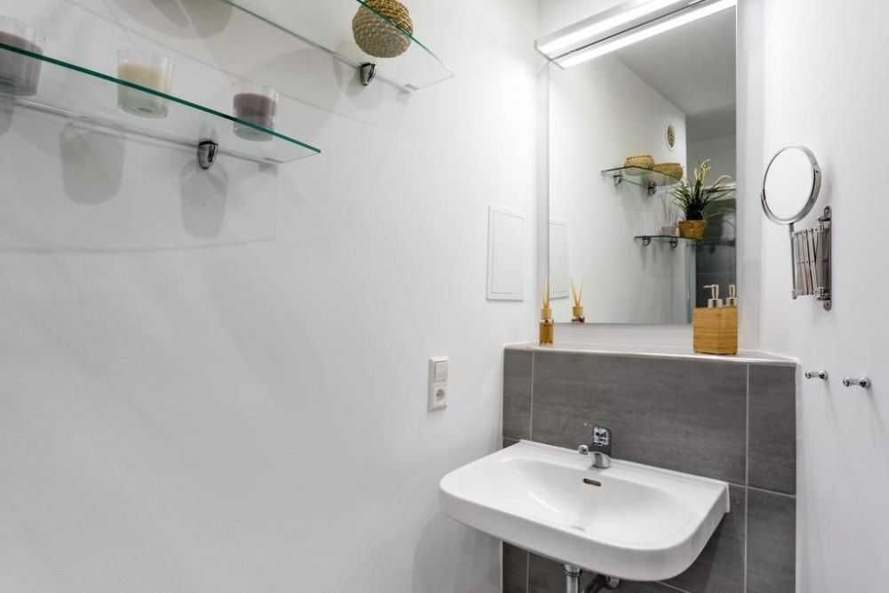 Продава се Тристаен апартамент в София, Студентски град - 97 кв.м за 1096 €/кв.м - Снимка #2