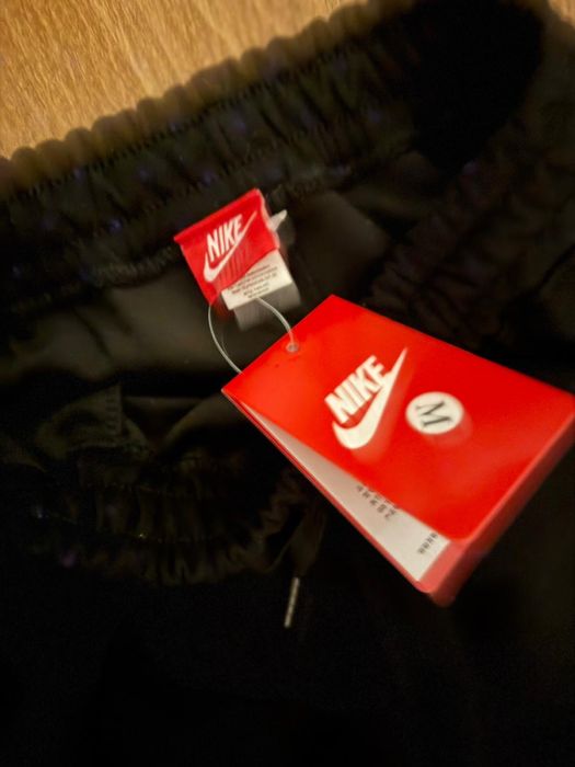 Pantaloni negri nike