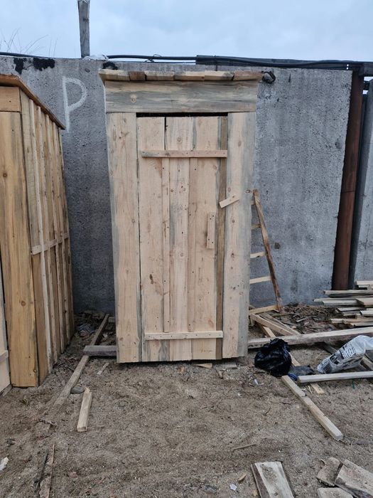 Уличные туалеты . Доставка платная
