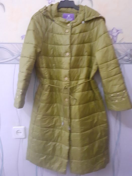 Пуховики женские