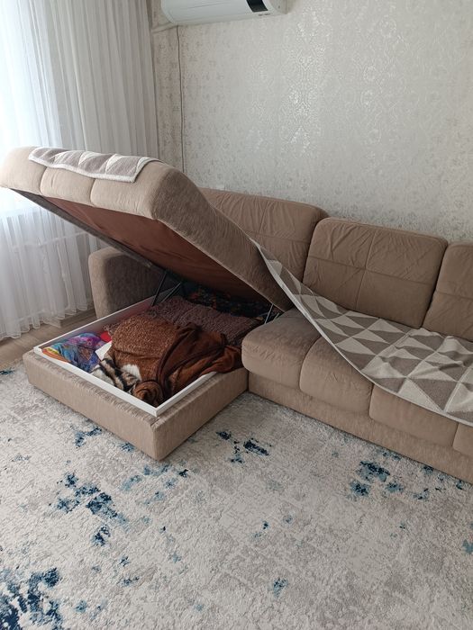 Продается большой раскладной диван