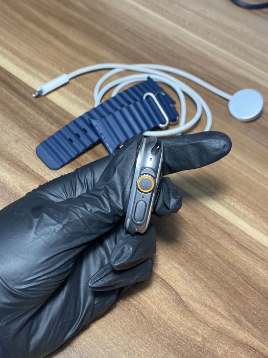 Apple Watch Ultra 2 / 49 mm / Graphite