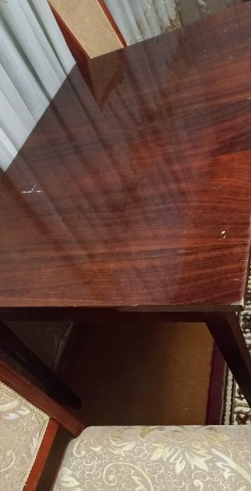 Продам стол и стулья