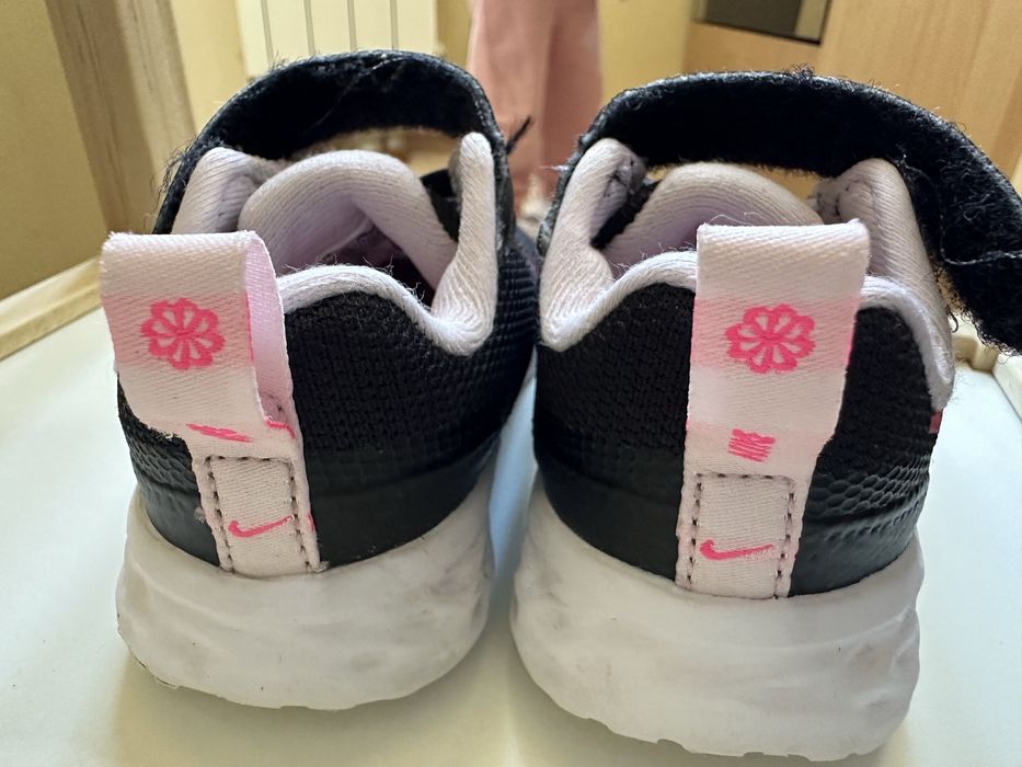 Детски обувки маратонки Nike Revolution 6 - 21 номер