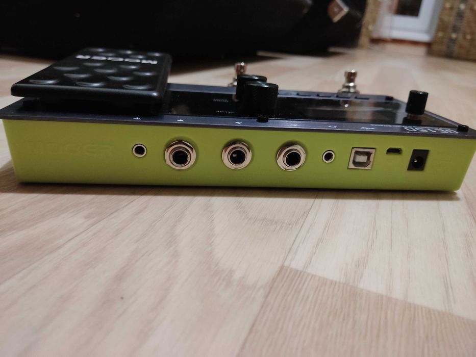 Moer GE - 150 гитарный процессор
