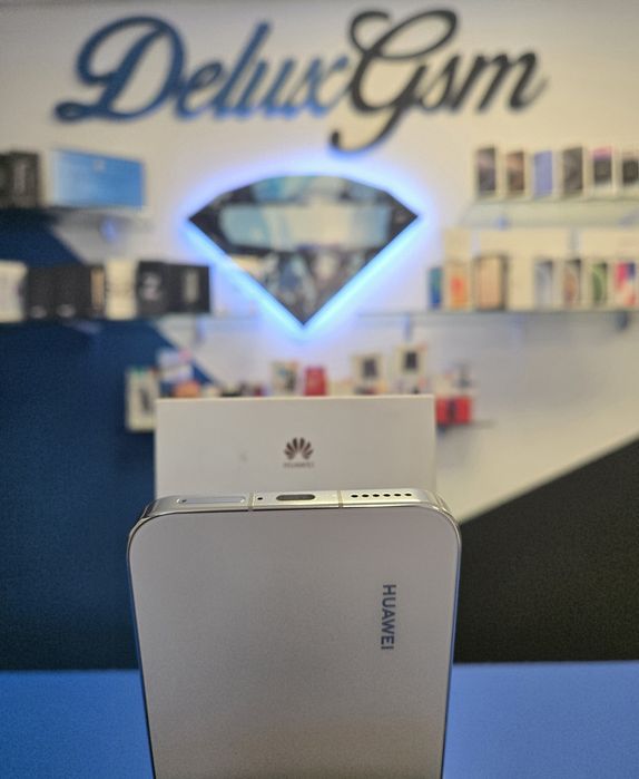 Huawei Pura 70 / White / DeluxGSM