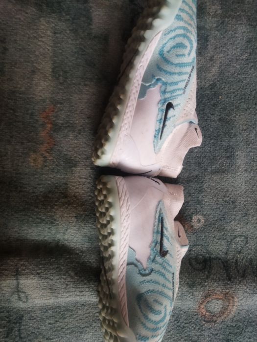 Продаю сороконожки Nike phantom gx (оригинал)