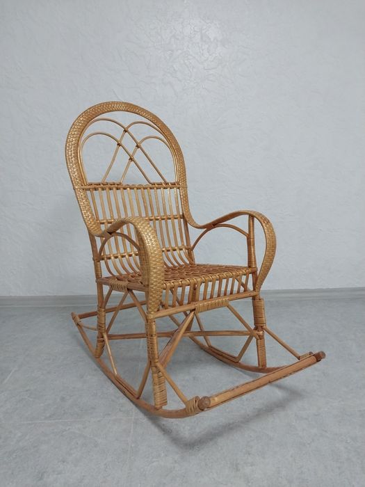 Кресло качалка для зоны отдыха