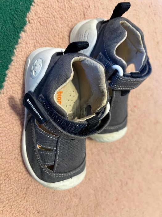 Biomecanics 18 pantofi sandale