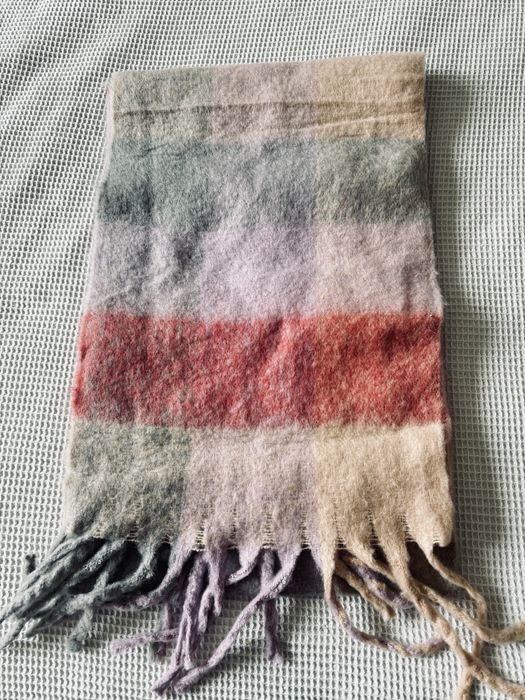 Розов дамски шал