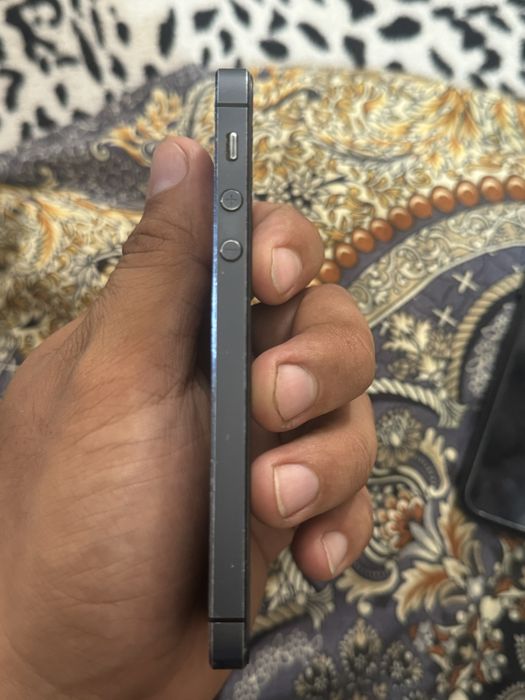 Продам телефон