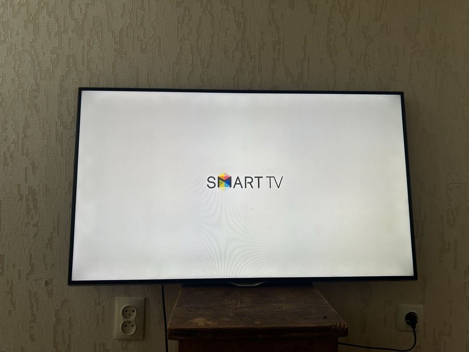 Samsung Smart TV 102см