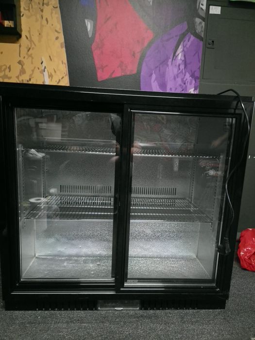 Vând frigider profesional METRO Professional GBC3102 – 198 L