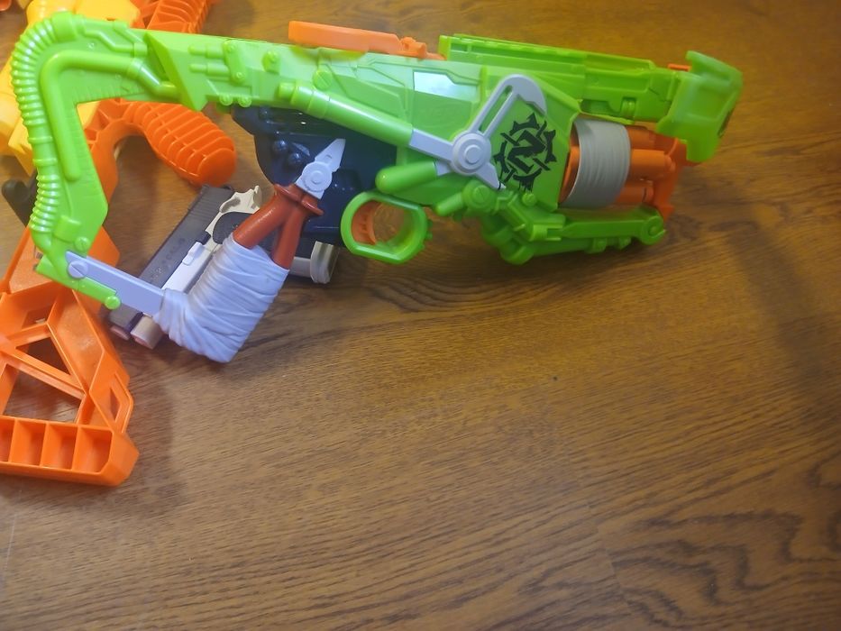 Jucării pusti Nerf pentru copii