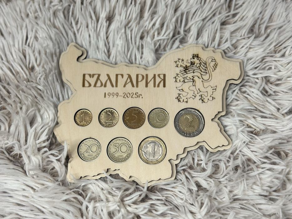 Монетник с карта на България
