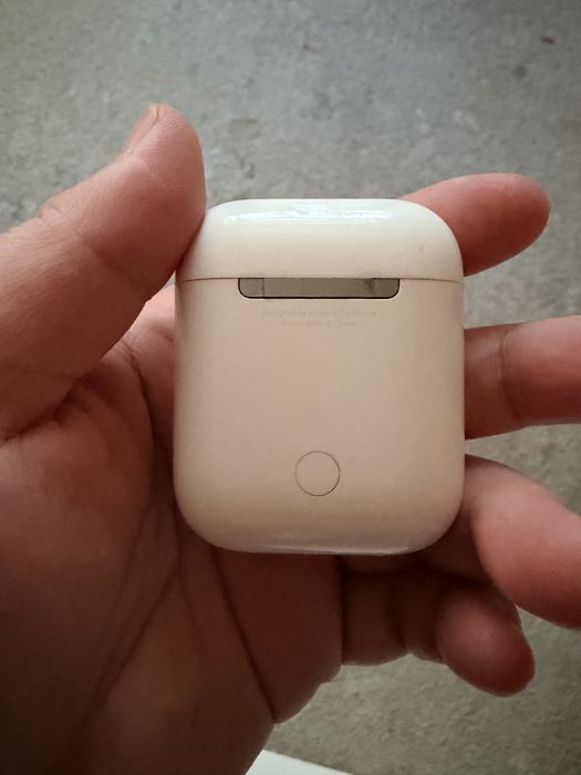 Airpods 2 поколения