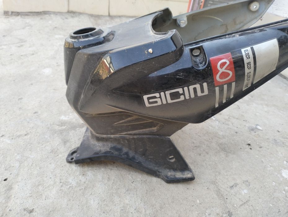 продам запчасти для ск8