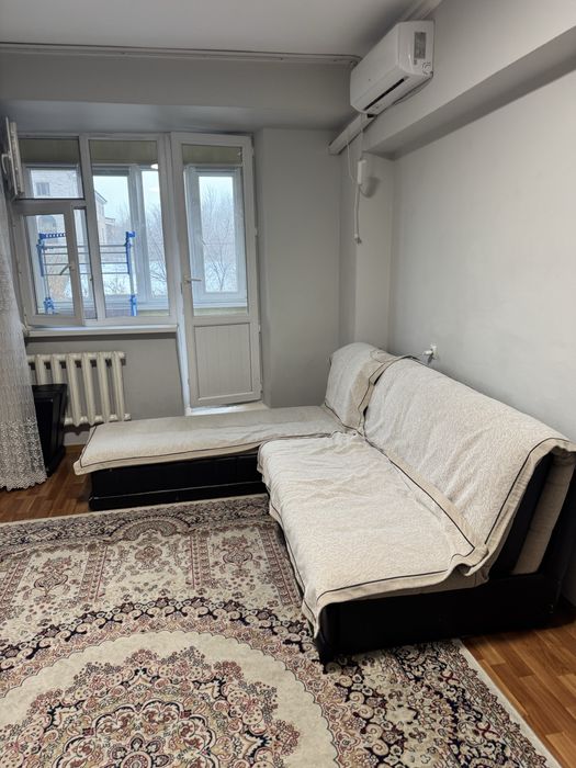 Отдам диван угловой б/у