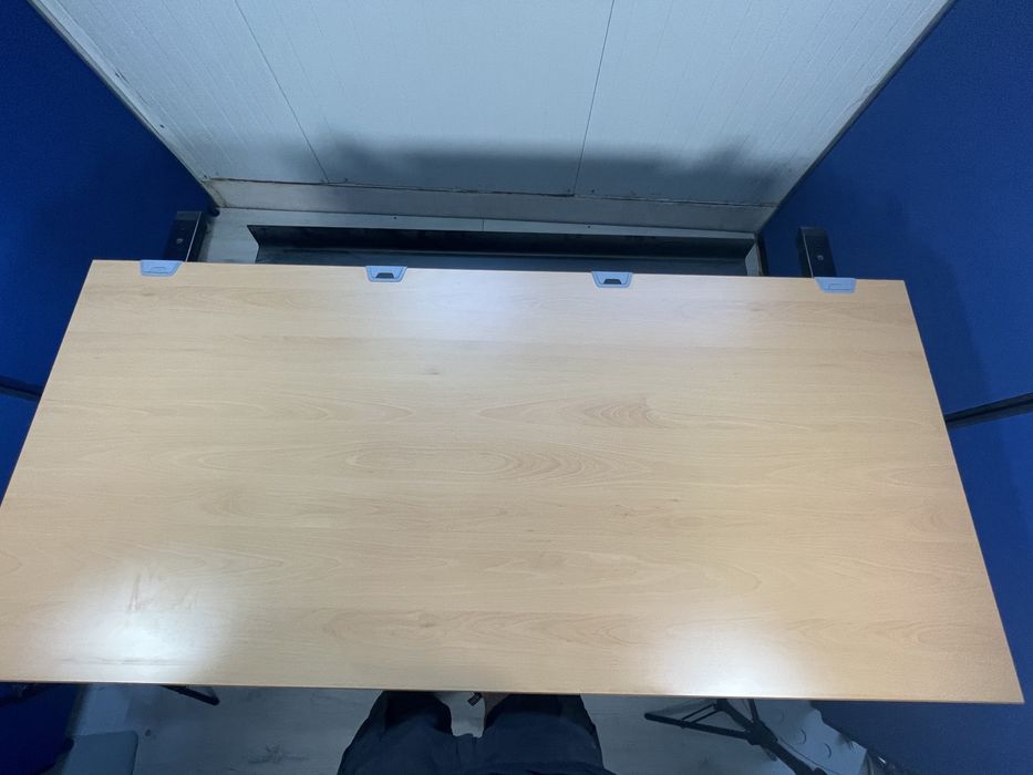 Висок клас! Бюро регулируем внос от германия