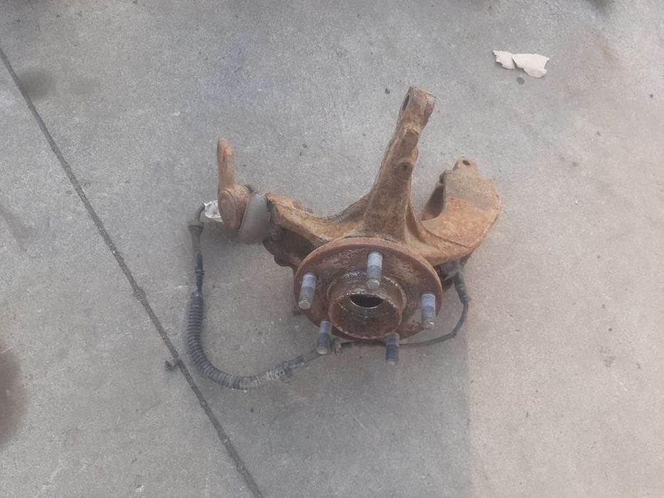 fuzeta dreapta fata ford focus 2 3m51-3k170