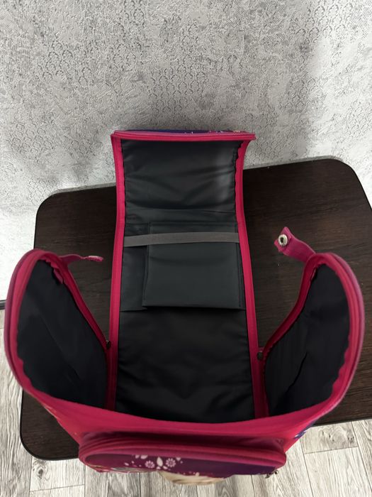 Продам рюкзак с принцесами