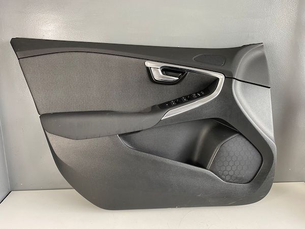 Fata de usa stanga fata Volvo V40 V40CC 2012+ 1319932 39815388