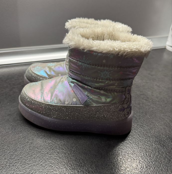 Детски светещи ботуши