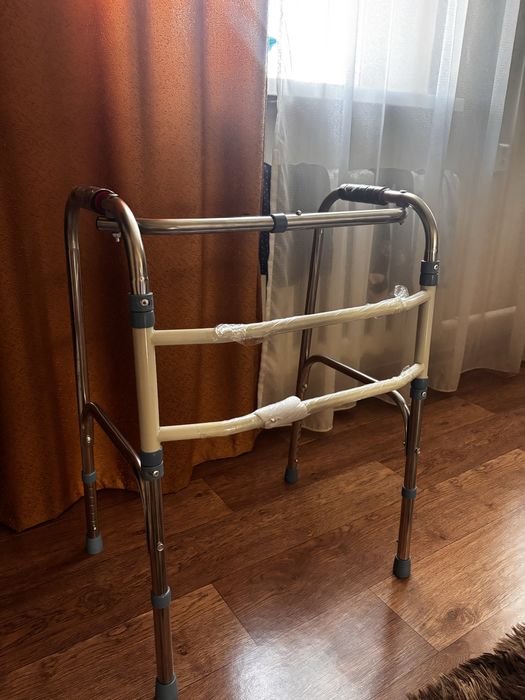 Ходунки шагающие, для взрослых