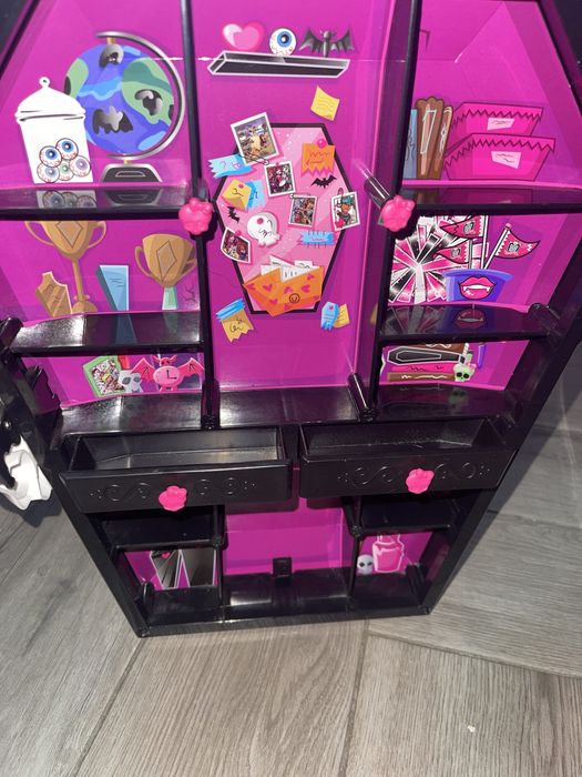 Casa de papusi monster high