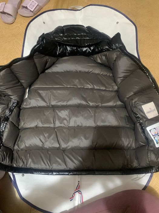 Vând Vesta moncler bormes