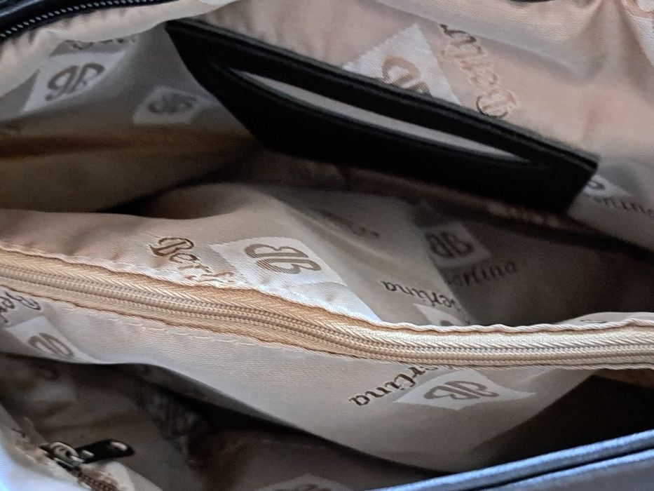 Дамски чанти Berlina и Stradivarius