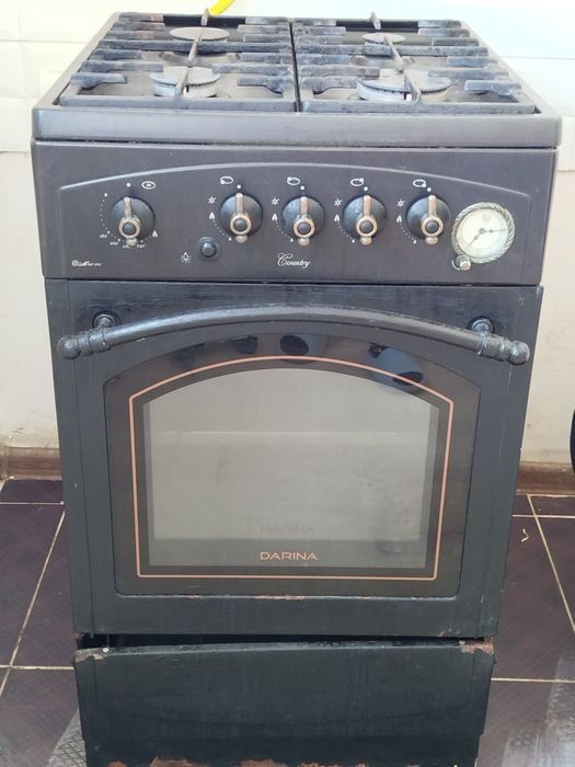 Продам газовую плиту