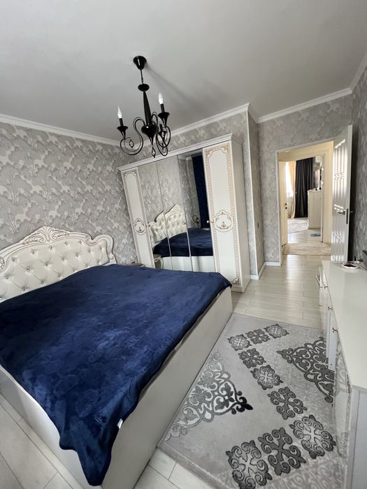 Продам спальный гарнитур