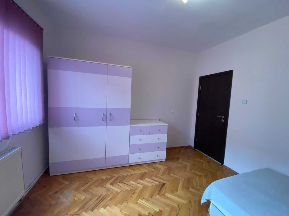 Продава се Тристаен апартамент в Русе, Център - 97 кв.м за 1526 €/кв.м - Снимка #4