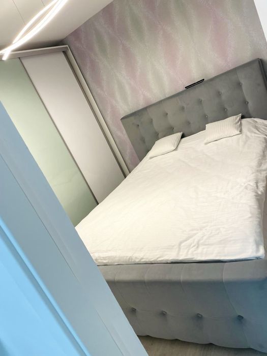 Inchiriez apartamnet cu 3 camere