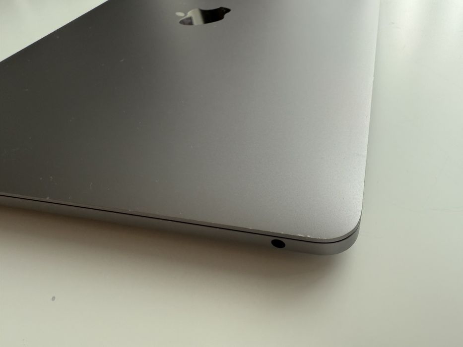 MacBook Pro 13” M1 Retina Display Touchbar