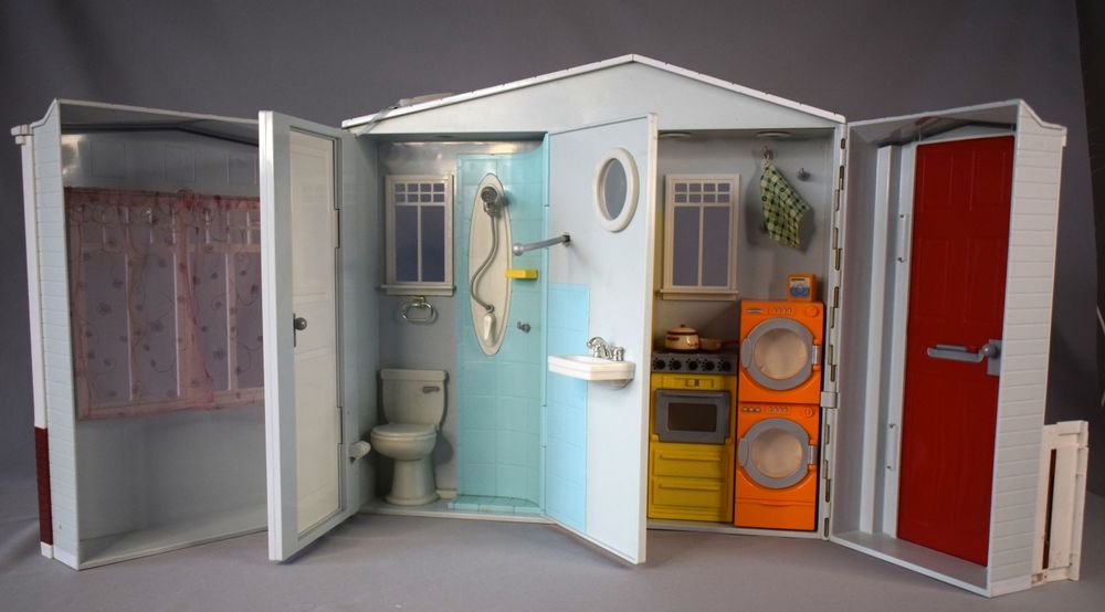 Дом Totally Real для Барби + мебель
