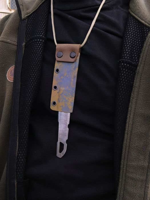 Нож ръчна изработка за врат